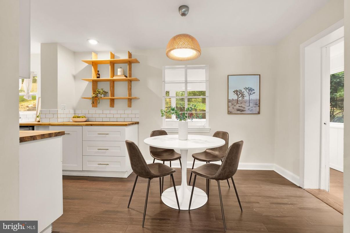 Dining room, Interior, Recessed Lighting, Wood Texture Flooring