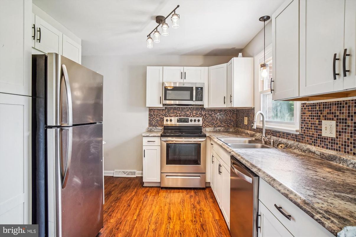 Interior, Kitchen, Pendant Lights, Stainless Steel Appliances, Wood Texture Flooring