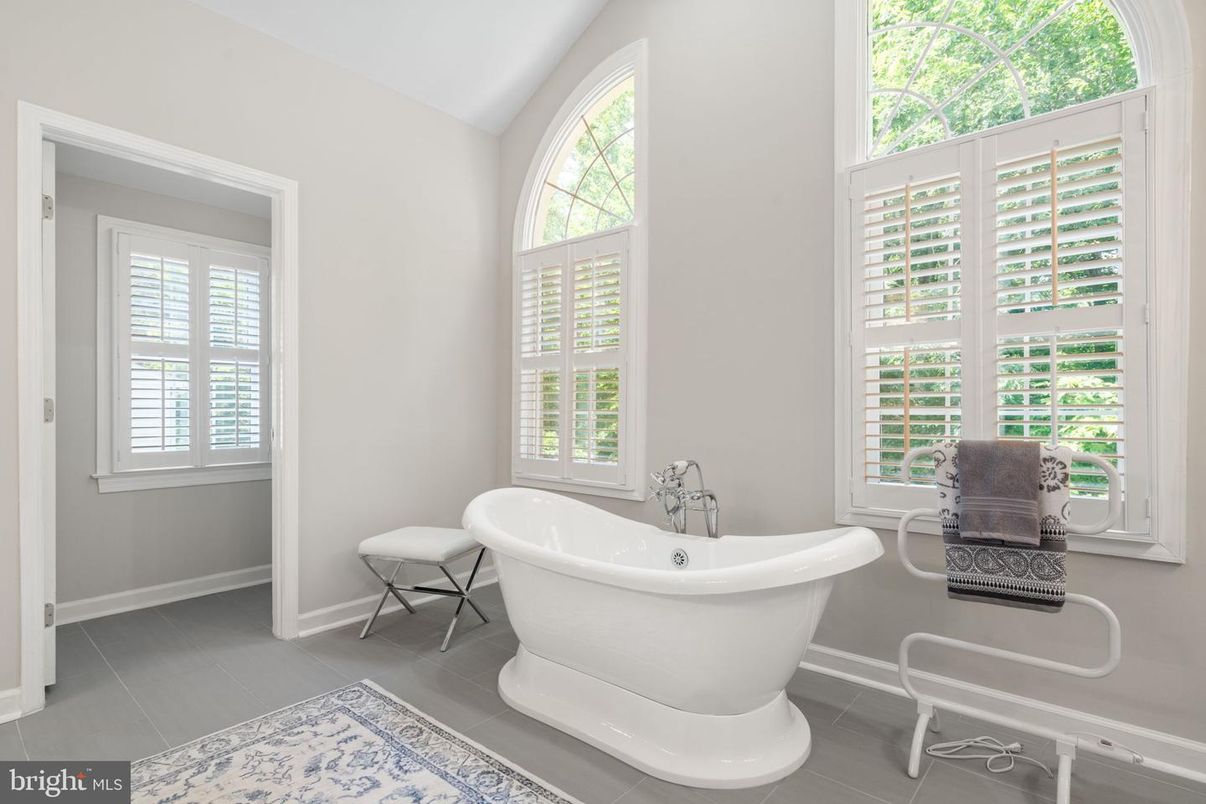Bathroom, Free Standing Baths, Interior