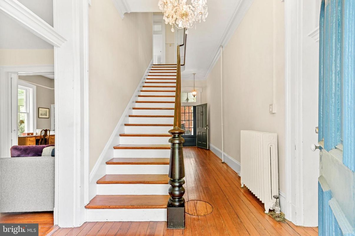 Chandelier, Interior, Wood Texture Flooring