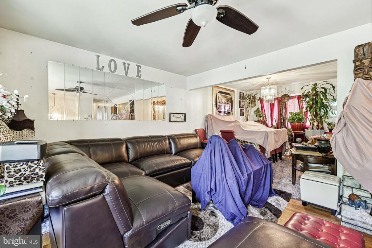 Chandelier, Dining room, Interior, Living room, Wood Texture Flooring