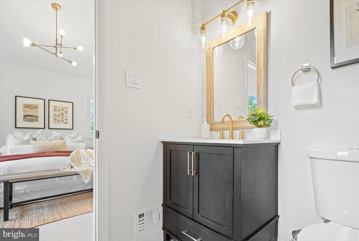 Bathroom, Bedroom, Interior, Pendant Lights