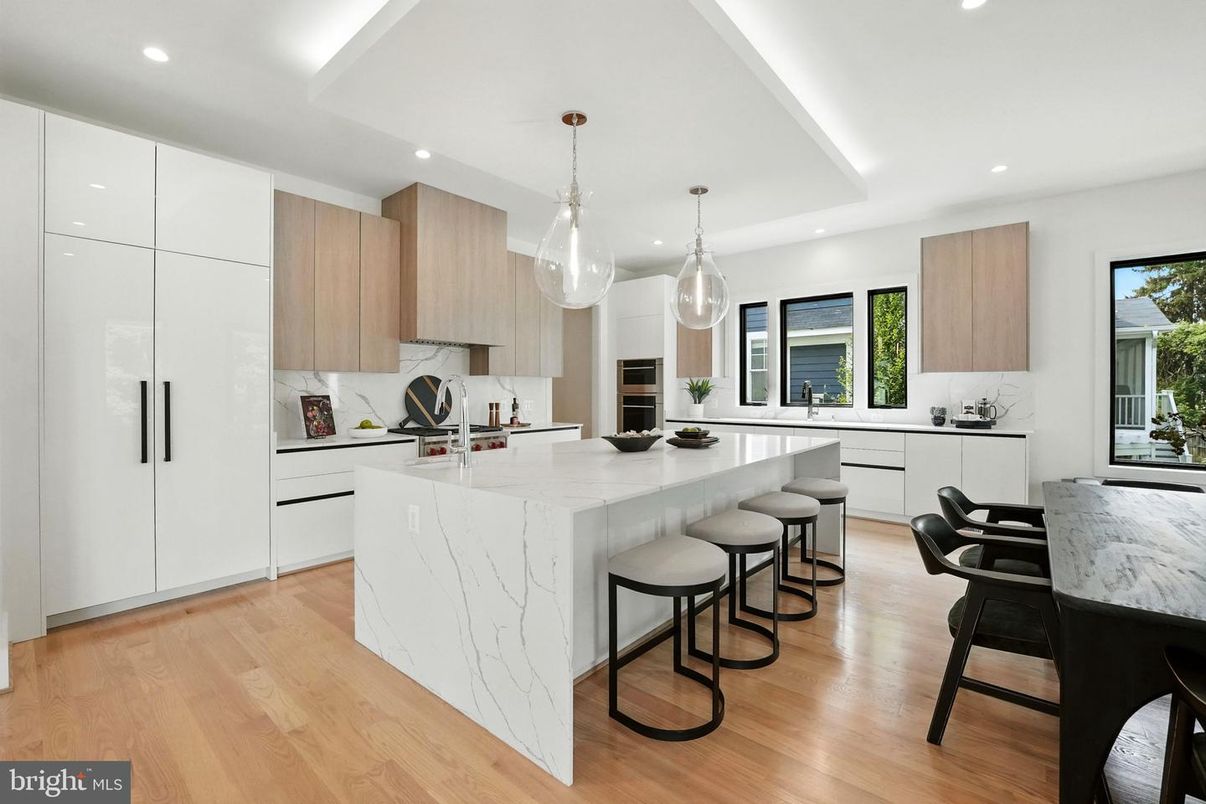 Interior, Kitchen, Pendant Lights, Recessed Lighting, Wood Texture Flooring