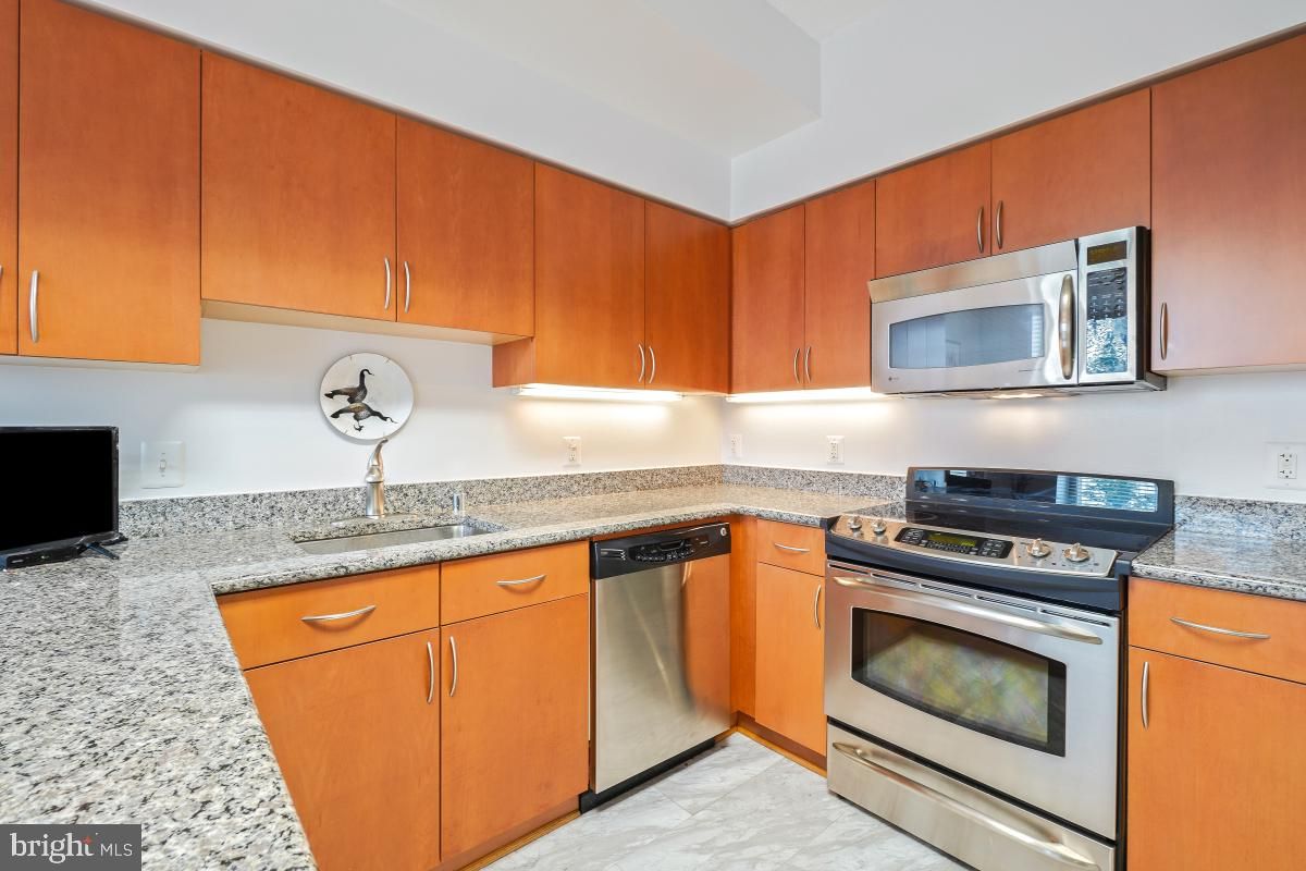 Interior, Kitchen, Marble, Stainless Steel Appliances
