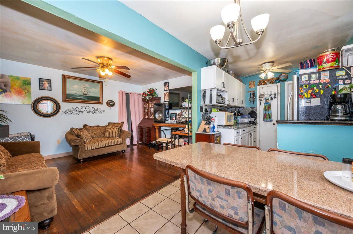 Chandelier, Dining room, Interior, Kitchen, Wood Texture Flooring