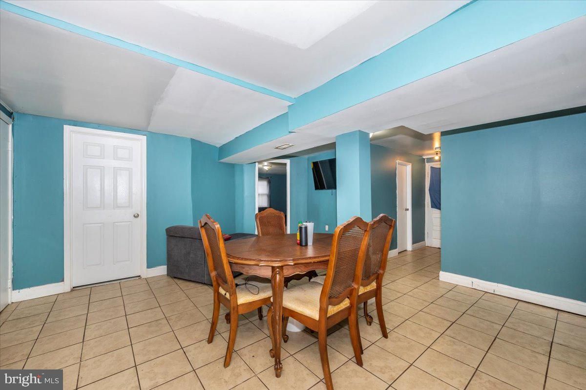 Dining room, Interior