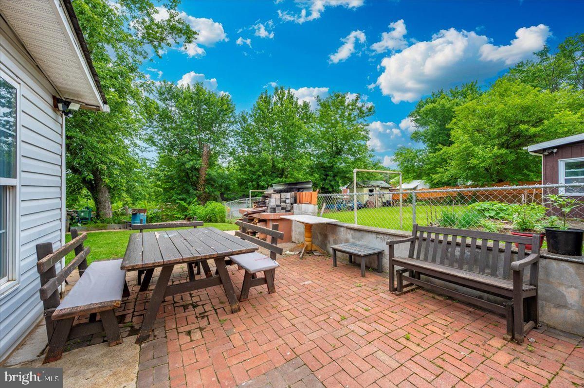 Backyard, Exterior, Playground