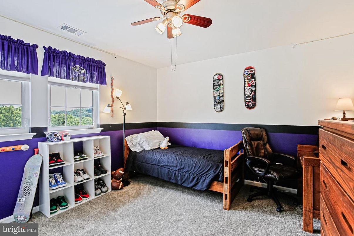 Home Office, Interior