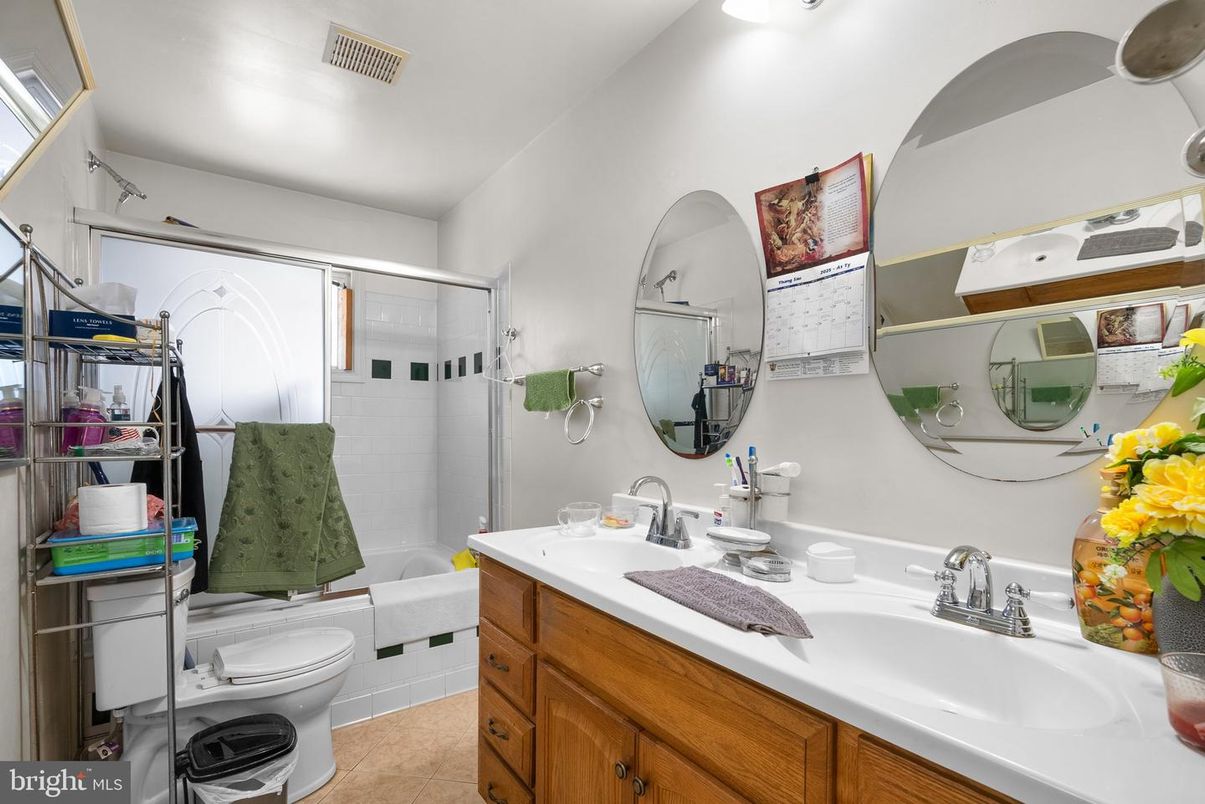 Bathroom, Dual Sink Vanities, Glass Shower, Interior