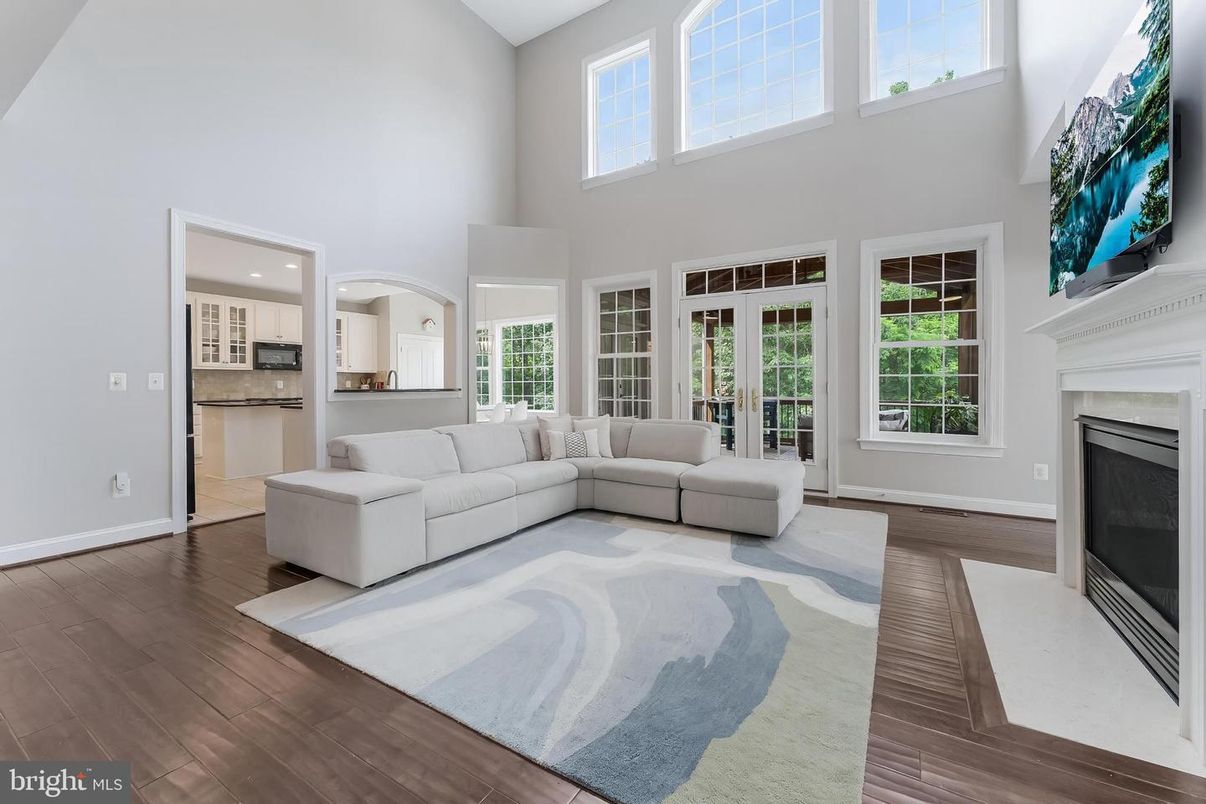 Fireplace, Interior, Kitchen, Living room, Recessed Lighting, Wood Texture Flooring