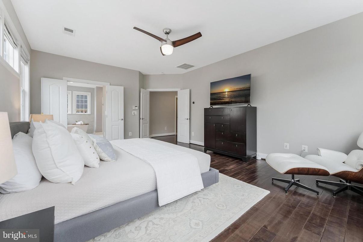 Bedroom, Interior, Wood Texture Flooring