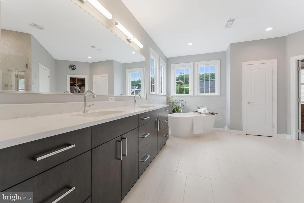 Bathroom, Dual Sink Vanities, Free Standing Baths, Interior, Recessed Lighting