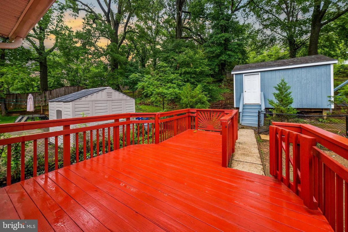 Backyard, Detached Garage, Exterior