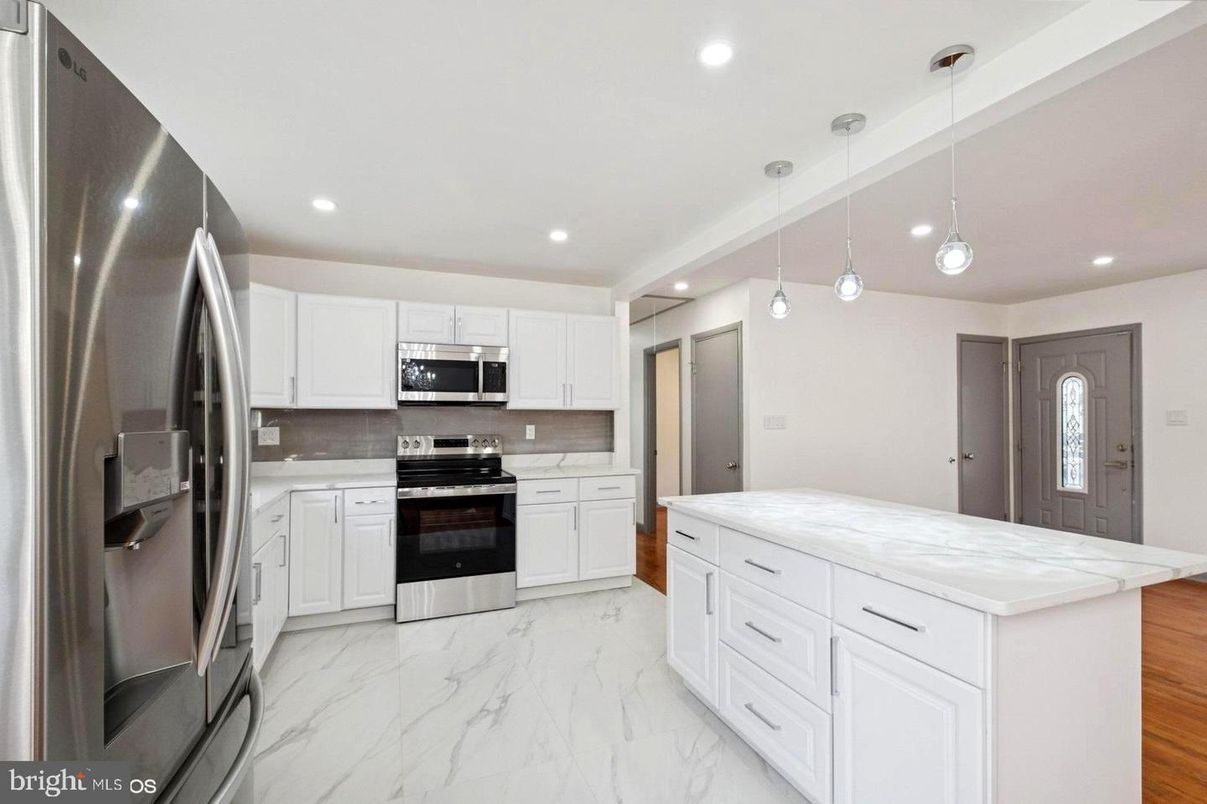 Interior, Kitchen, Marble, Pendant Lights, Recessed Lighting, Stainless Steel Appliances