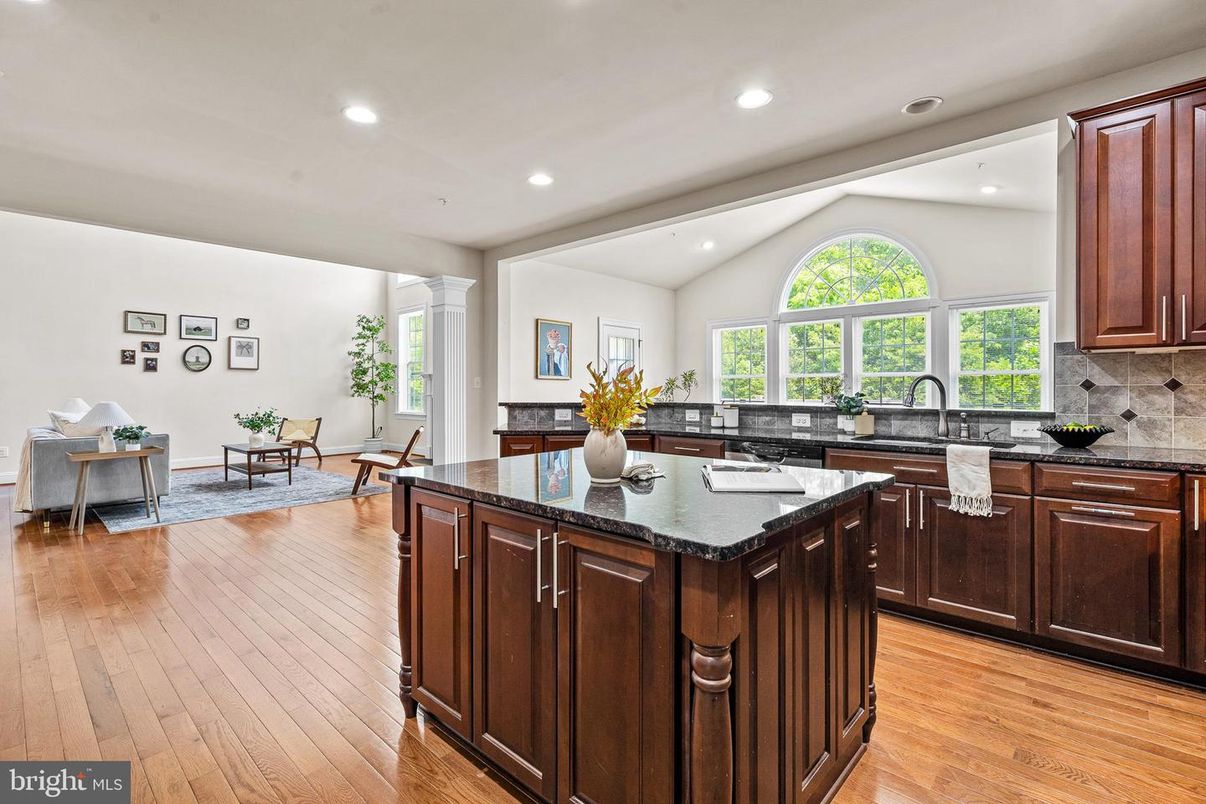 Dining room, Interior, Kitchen, Recessed Lighting, Wood Texture Flooring
