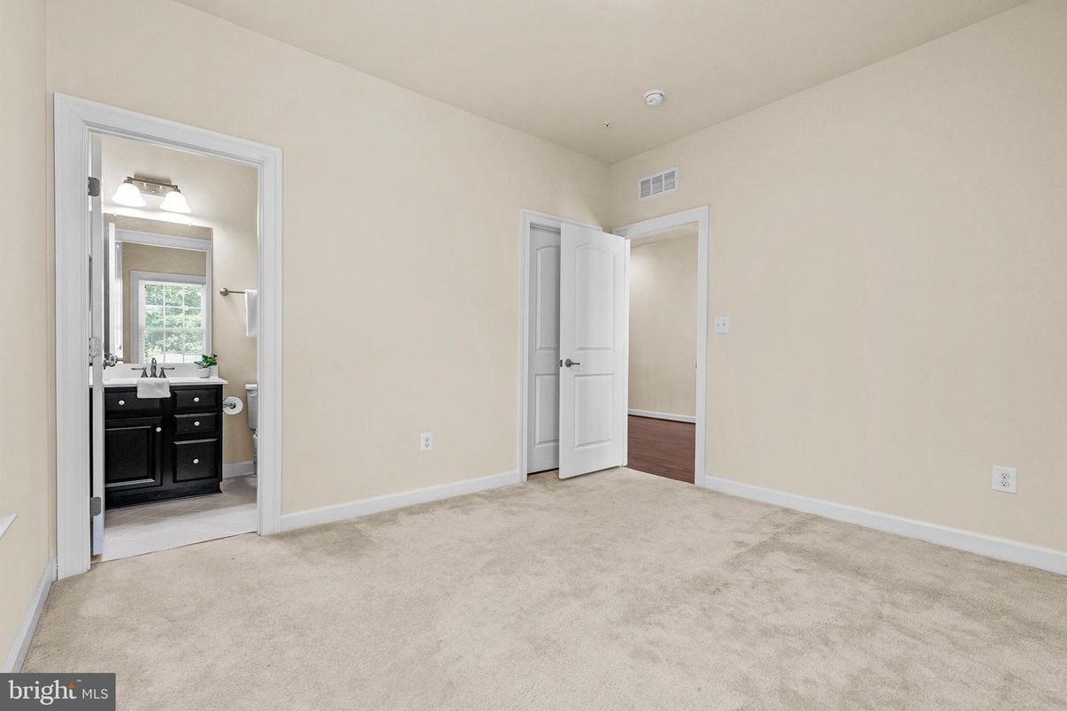 Bathroom, Empty room, Interior