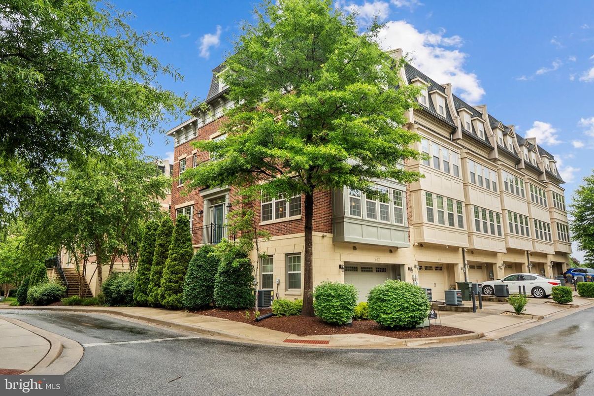 Exterior, Facade, Brick Facade, Condo Building
