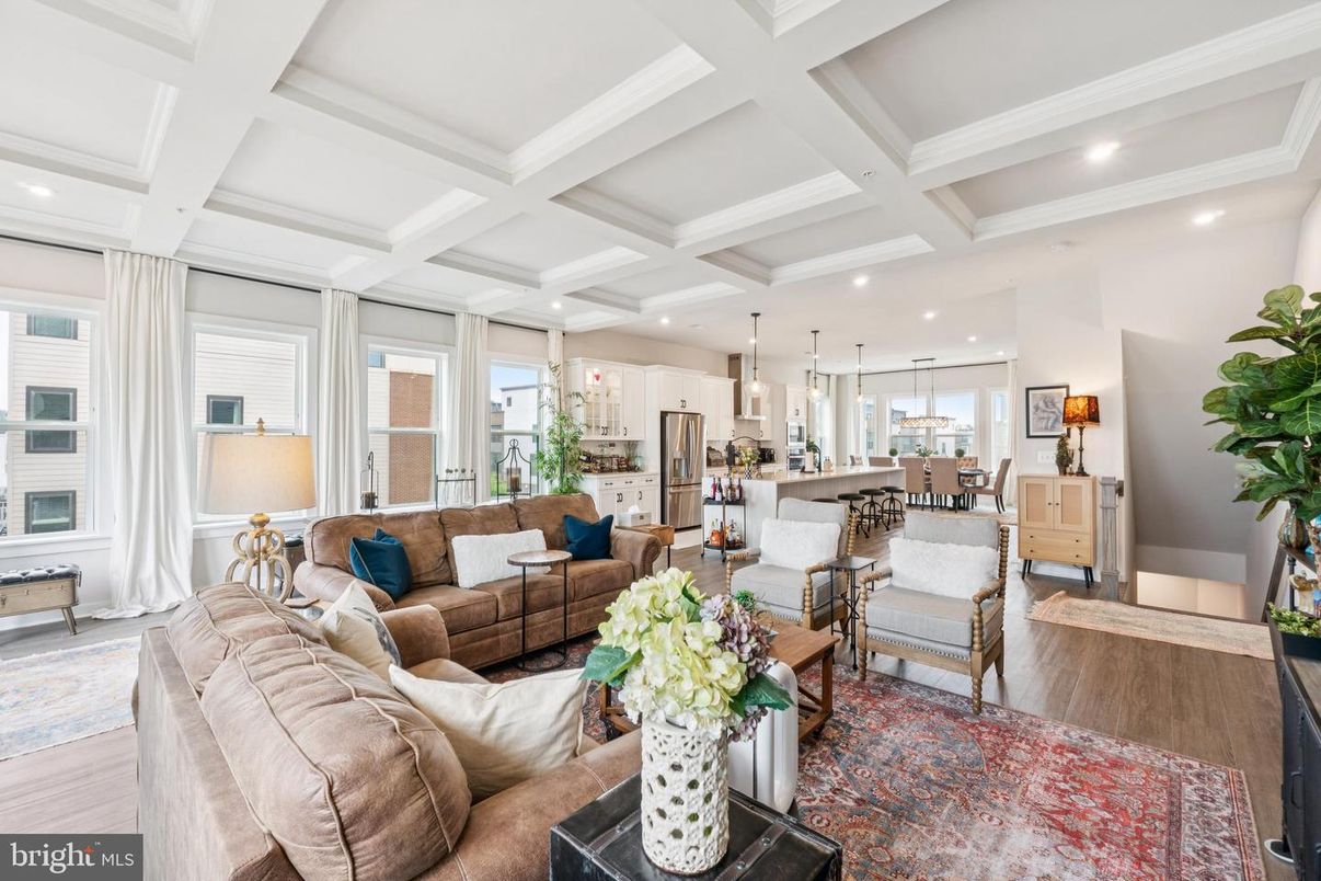 Dining room, Interior, Kitchen, Living room, Pendant Lights, Recessed Lighting, Stainless Steel Appliances, Wood Texture Flooring