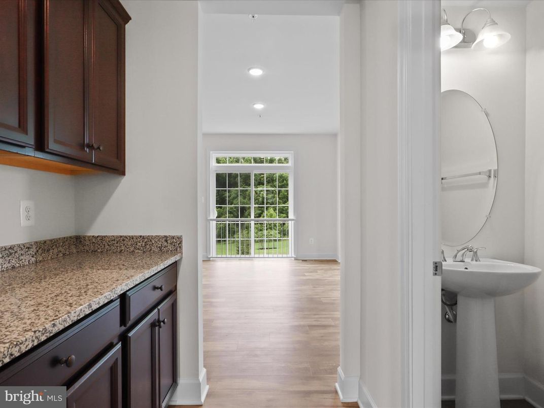 Bathroom, Interior, Recessed Lighting, Wood Texture Flooring