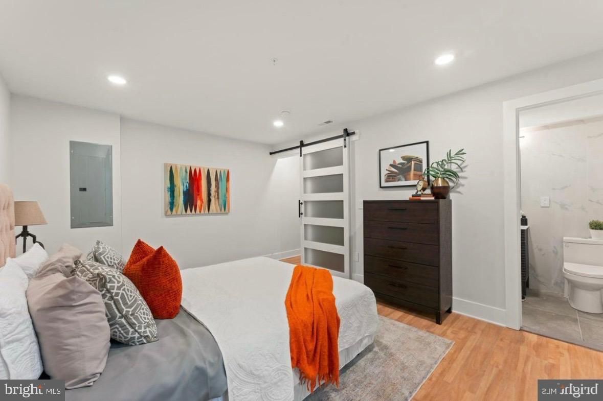 Bathroom, Bedroom, Interior, Recessed Lighting, Wood Texture Flooring