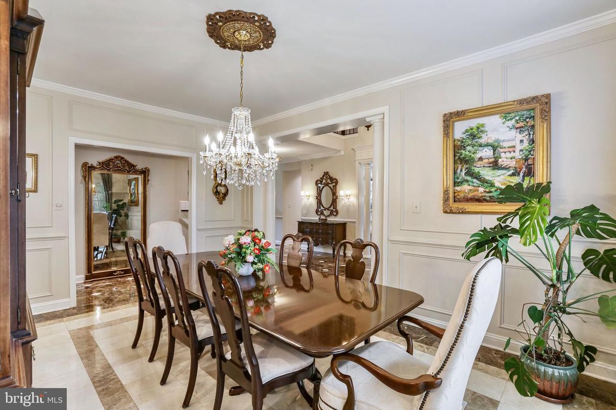 Chandelier, Dining room, Interior