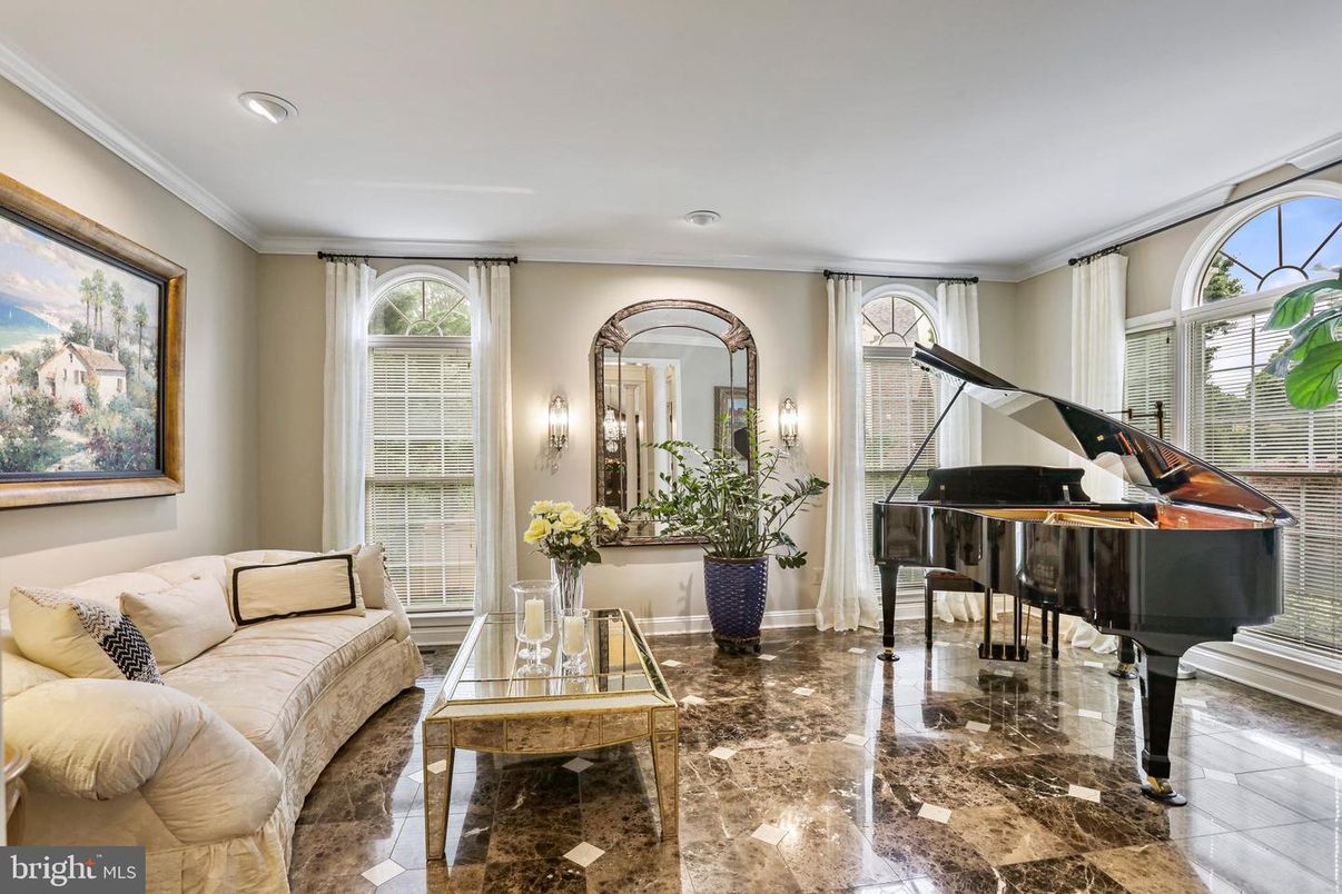 Interior, Piano, Recessed Lighting