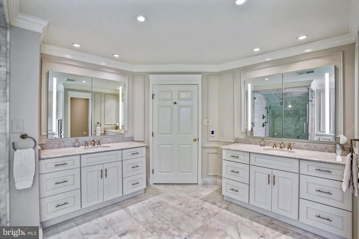 Bathroom, Dual Sink Vanities, Interior, Marble, Recessed Lighting
