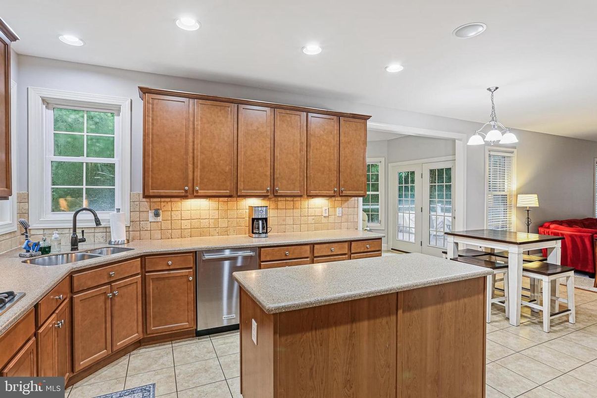 Dining room, Interior, Kitchen, Pendant Lights, Recessed Lighting