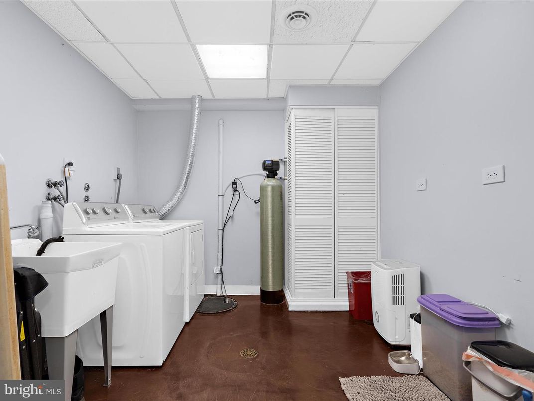 Interior, Washer