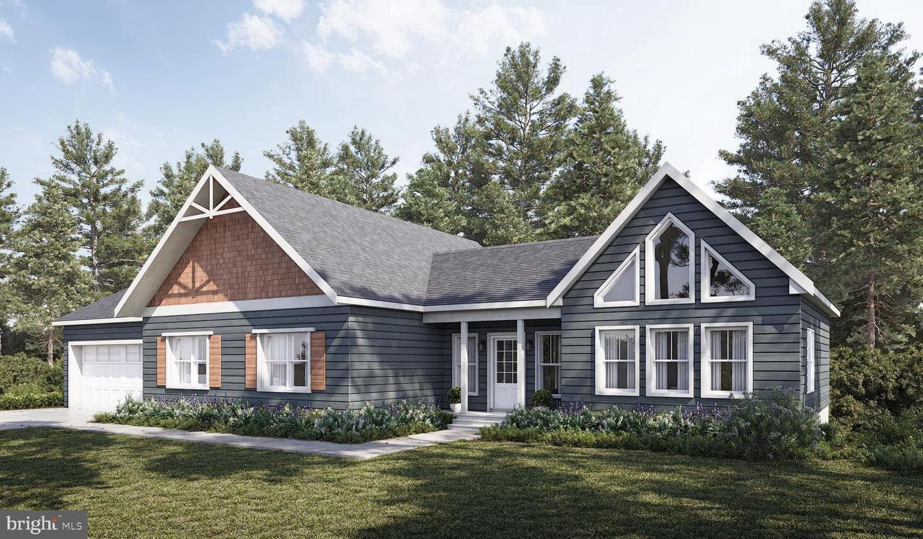 Attached, Exterior, Facade, Farmhouse