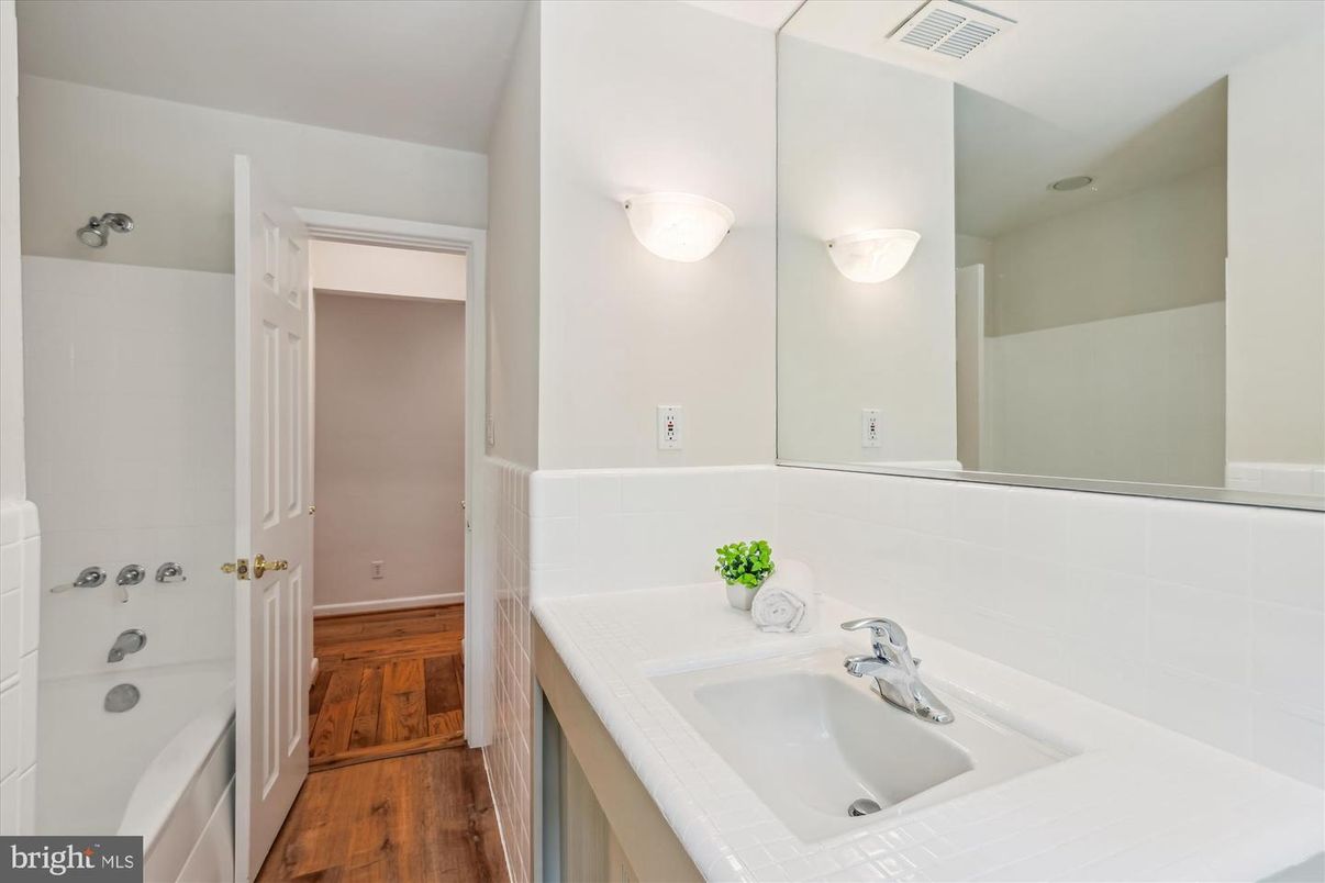 Bathroom, Dual Sink Vanities, Interior, Wood Texture Flooring