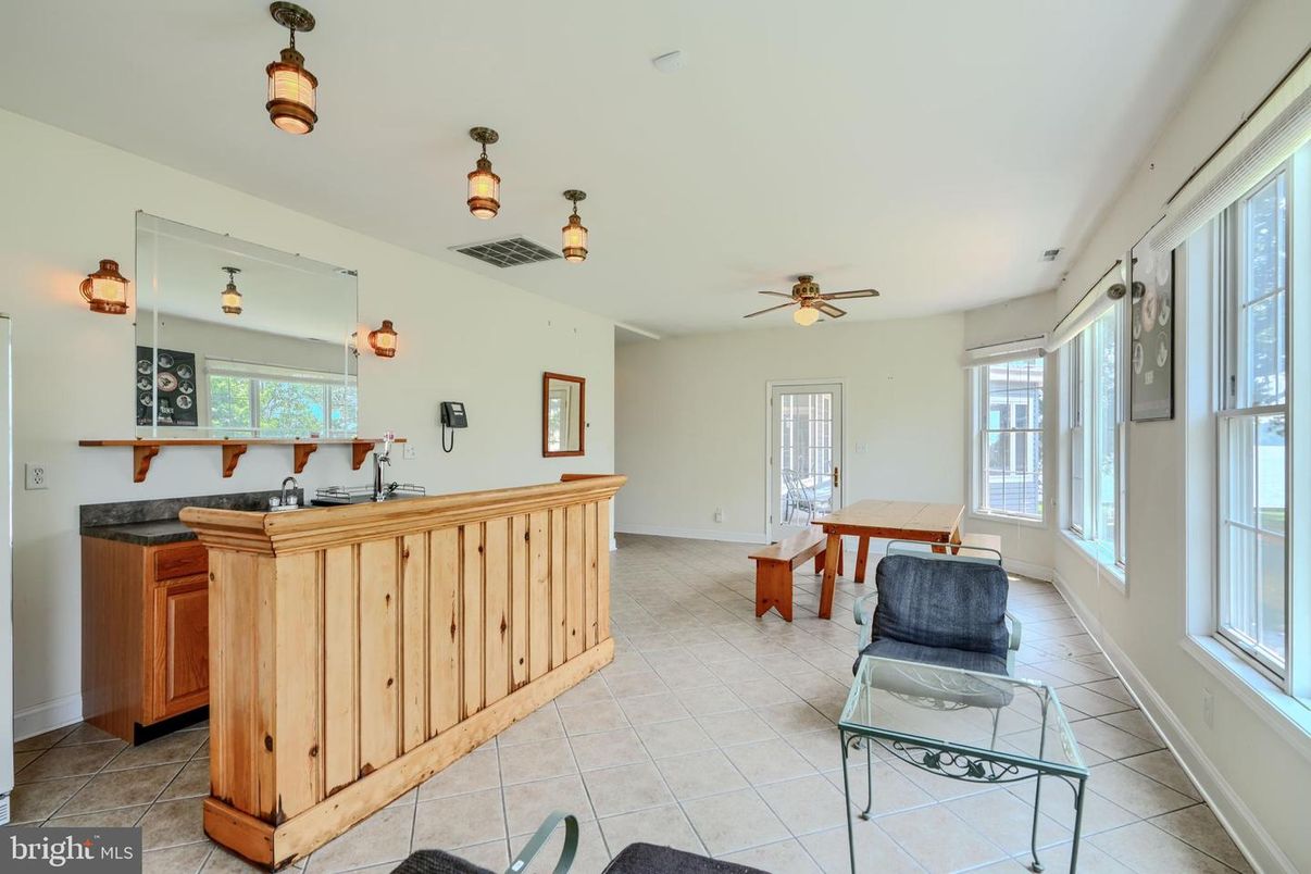 Dining room, Interior