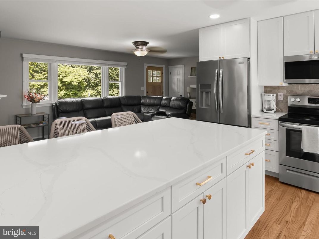 Interior, Kitchen, Living room, Recessed Lighting, Stainless Steel Appliances, Wood Texture Flooring