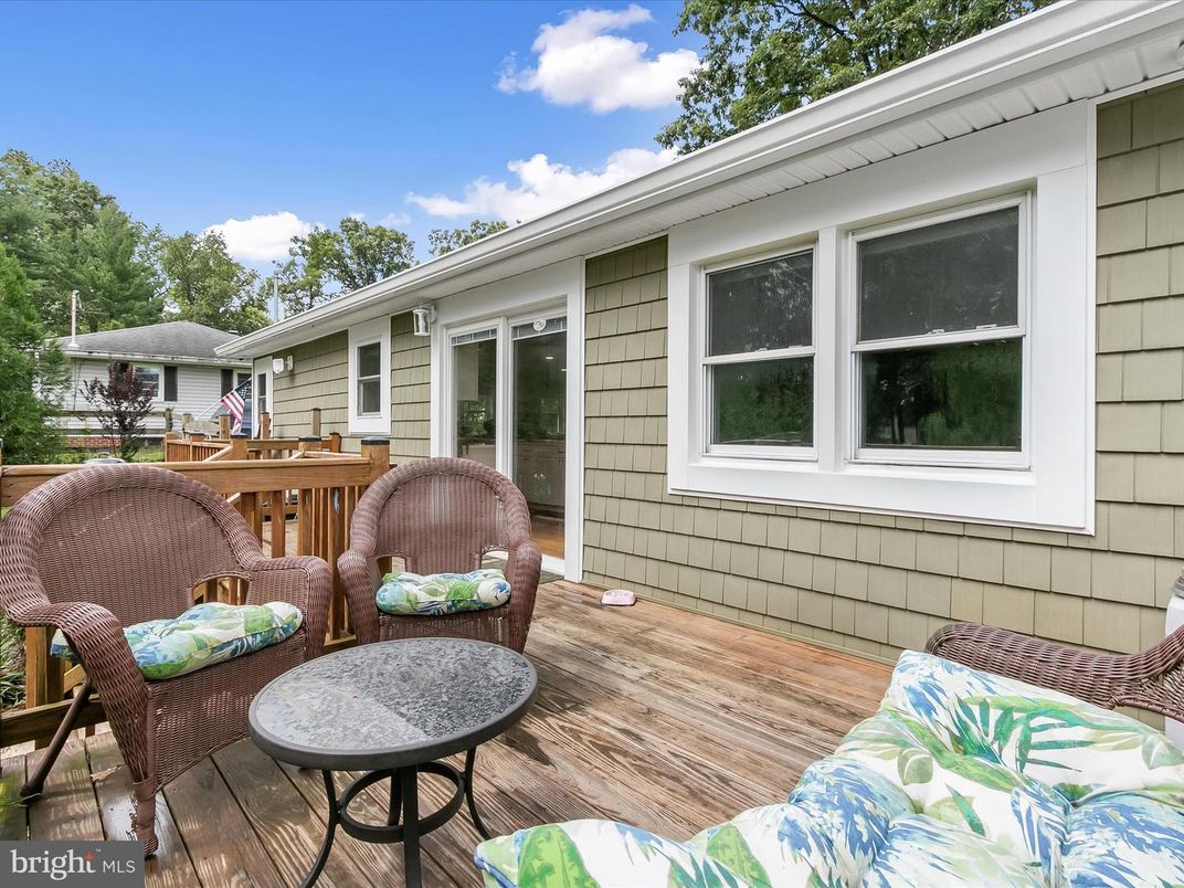 Exterior, Wood Texture Flooring