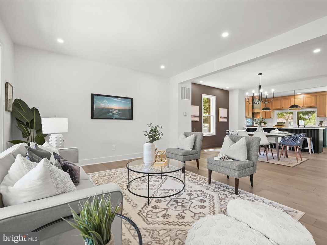 Chandelier, Dining room, Interior, Kitchen, Living room, Pendant Lights, Recessed Lighting, Wood Texture Flooring