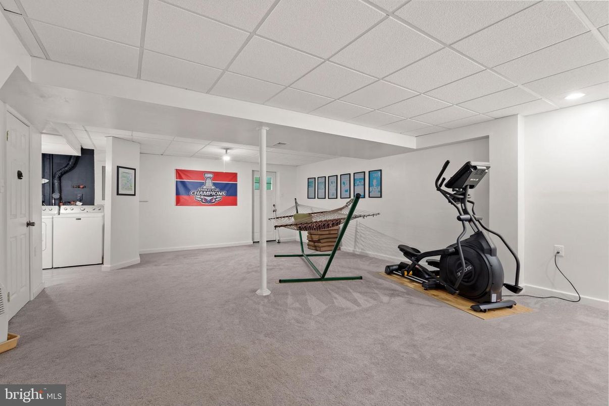 Fitness Equipment, Interior, Recessed Lighting