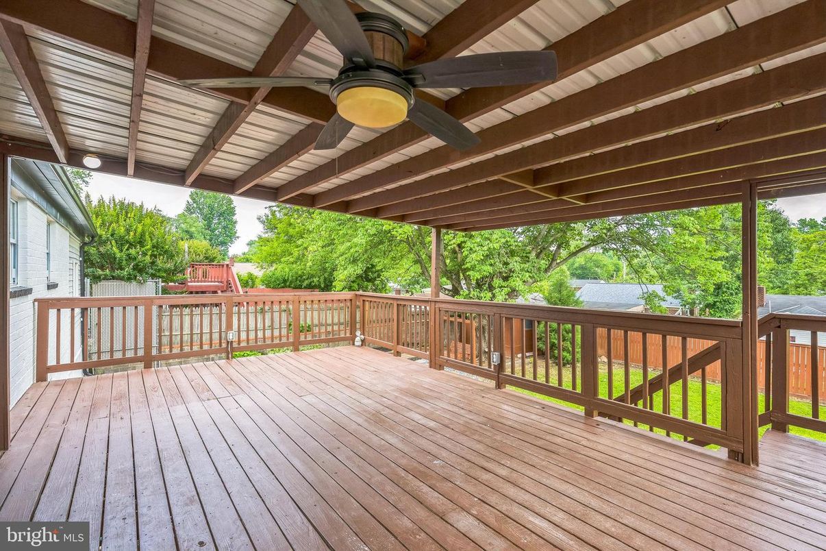 Exterior, Wood Texture Flooring