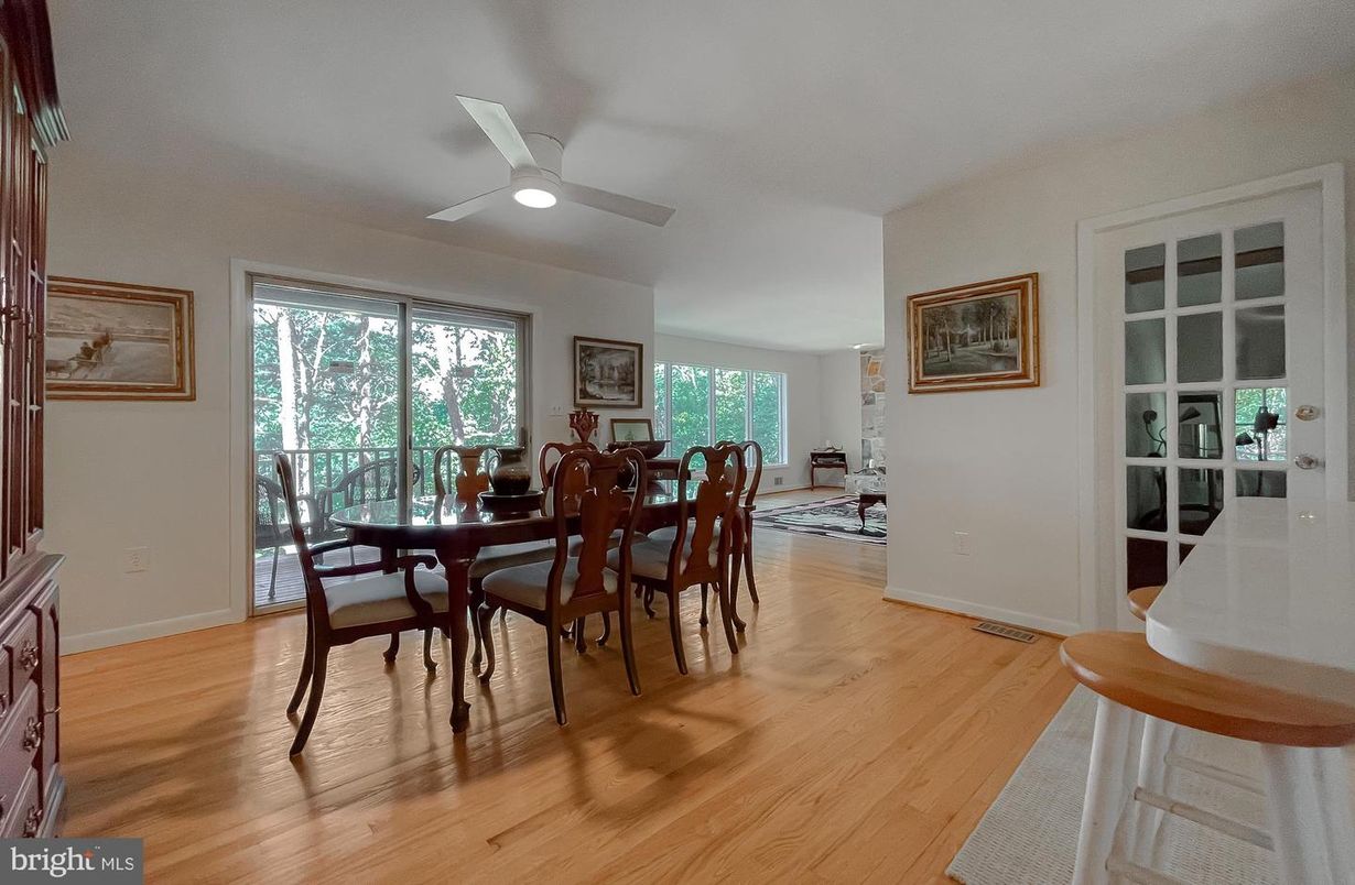 Dining room, Interior, Wood Texture Flooring