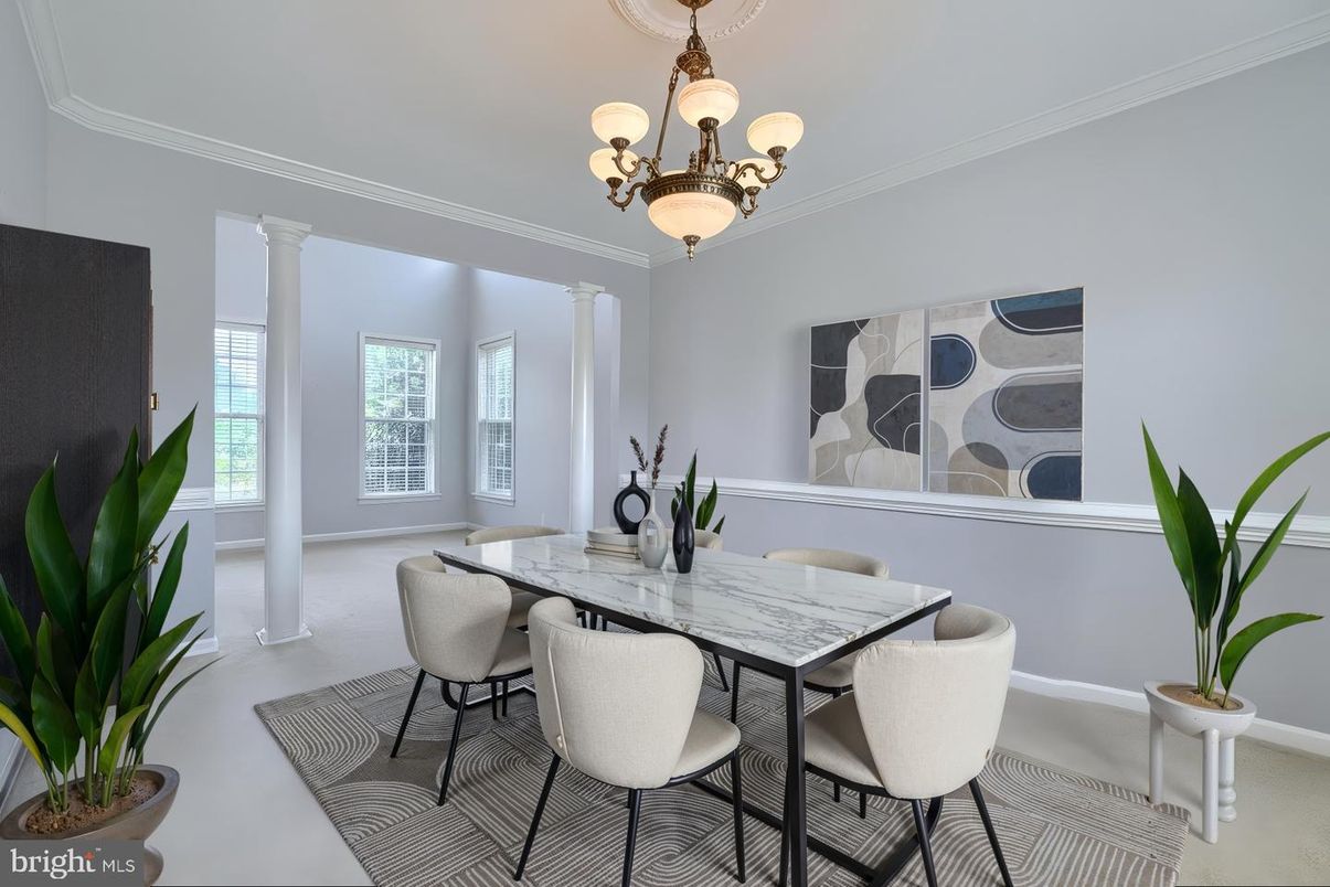 Chandelier, Dining room, Interior