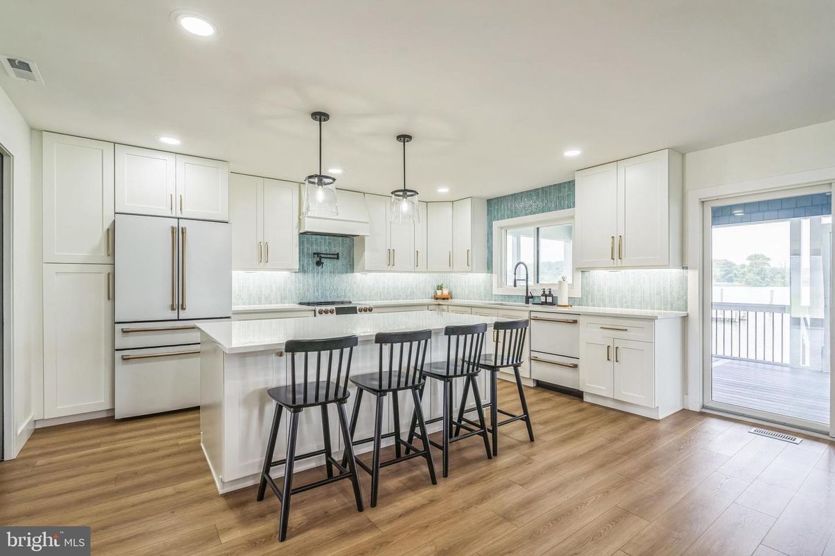 Interior, Kitchen, Pendant Lights, Recessed Lighting, Wood Texture Flooring