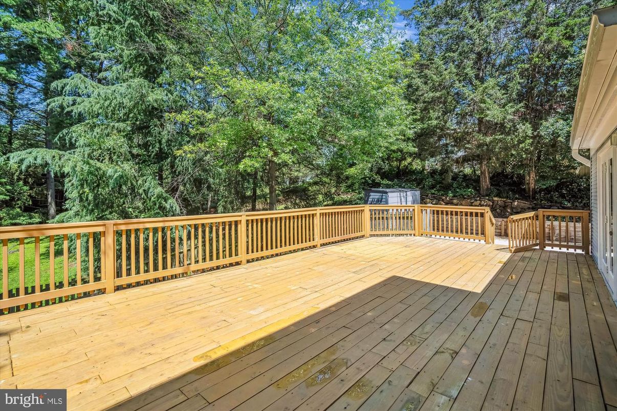 Exterior, Wood Texture Flooring