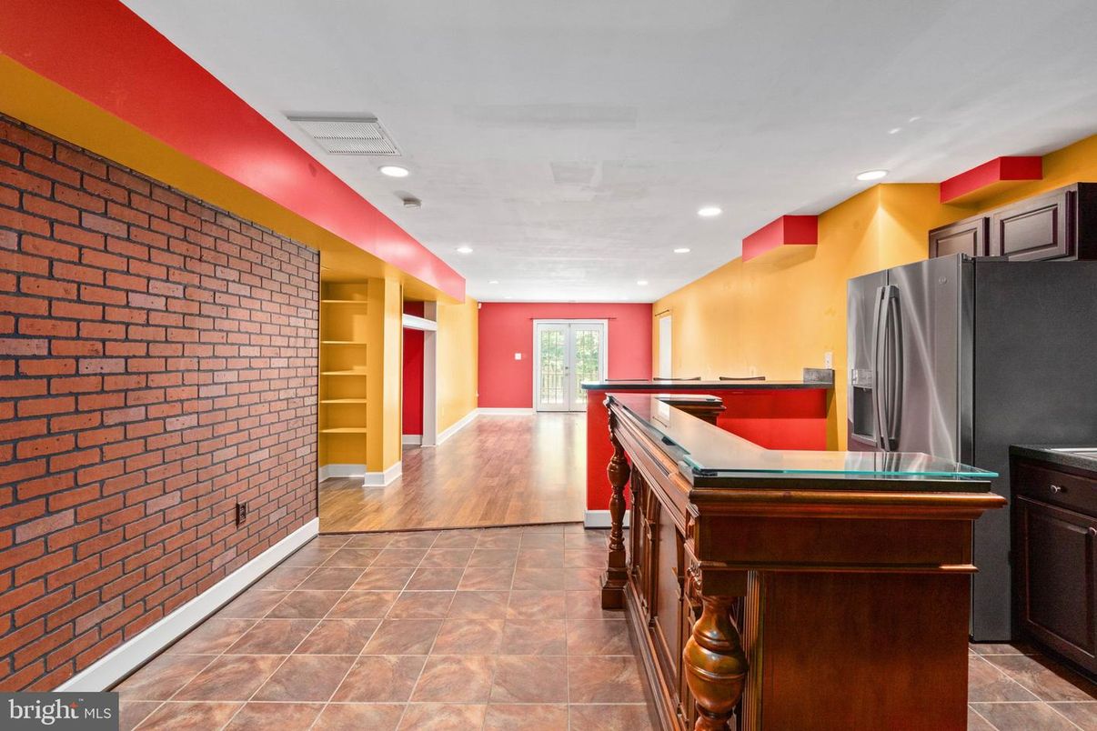 Interior, Kitchen, Recessed Lighting, Stone Walls, Wood Texture Flooring
