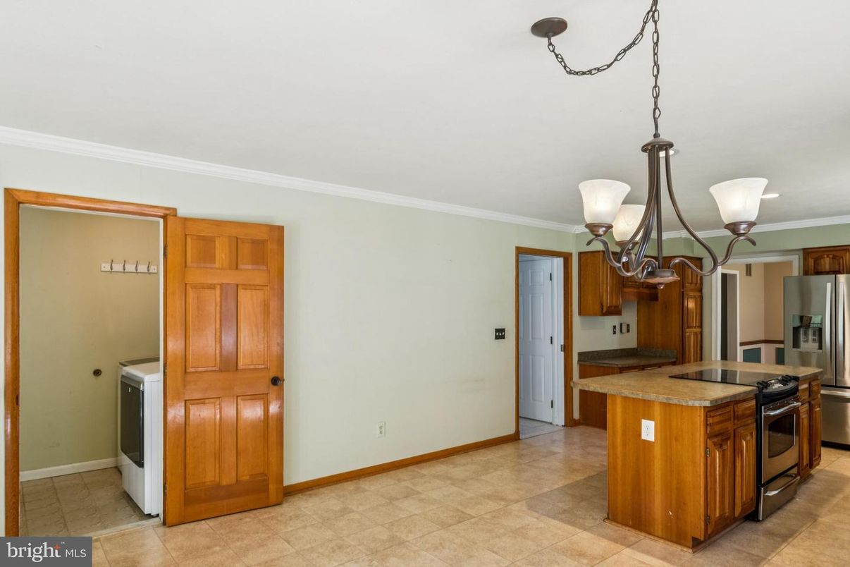 Chandelier, Interior, Kitchen, Pendant Lights, Stainless Steel Appliances