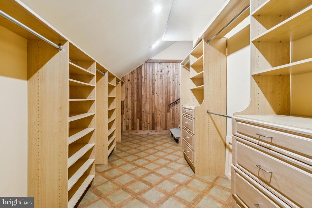 Interior, Recessed Lighting, Walk-in Closets, Wooden Walls