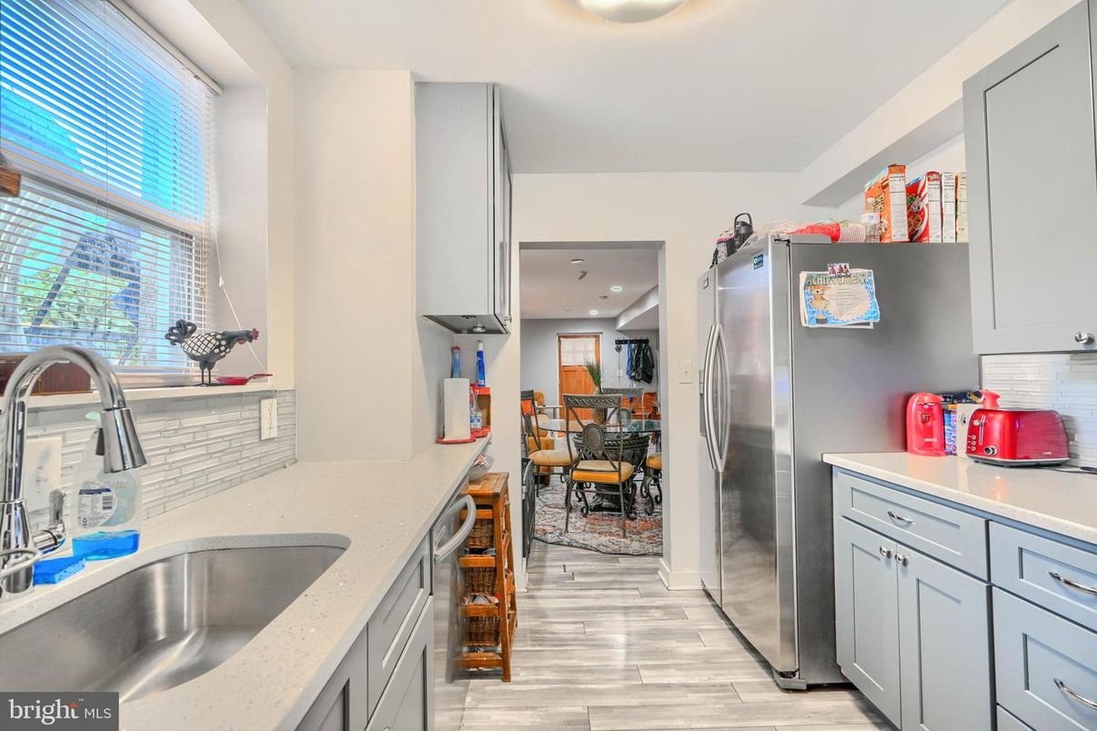 Dining room, Interior, Kitchen, Recessed Lighting, Stainless Steel Appliances, Wood Texture Flooring