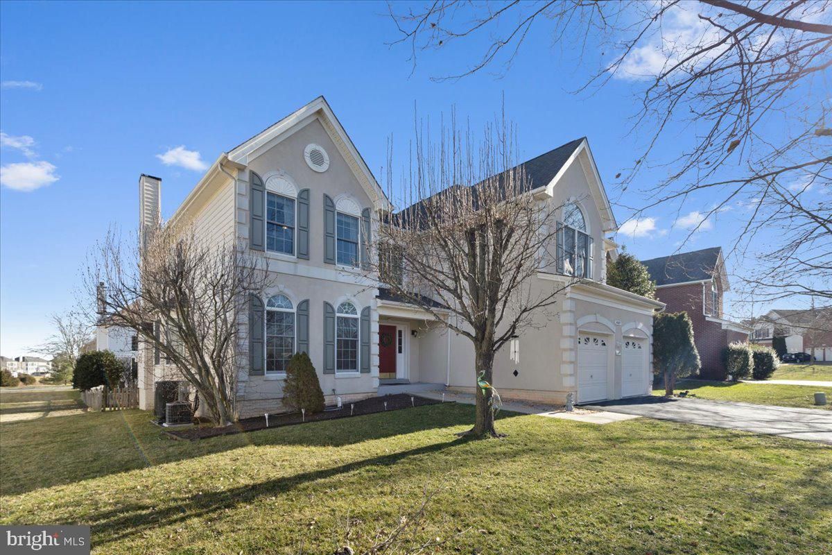 Attached, Backyard, Exterior, Facade, Farmhouse