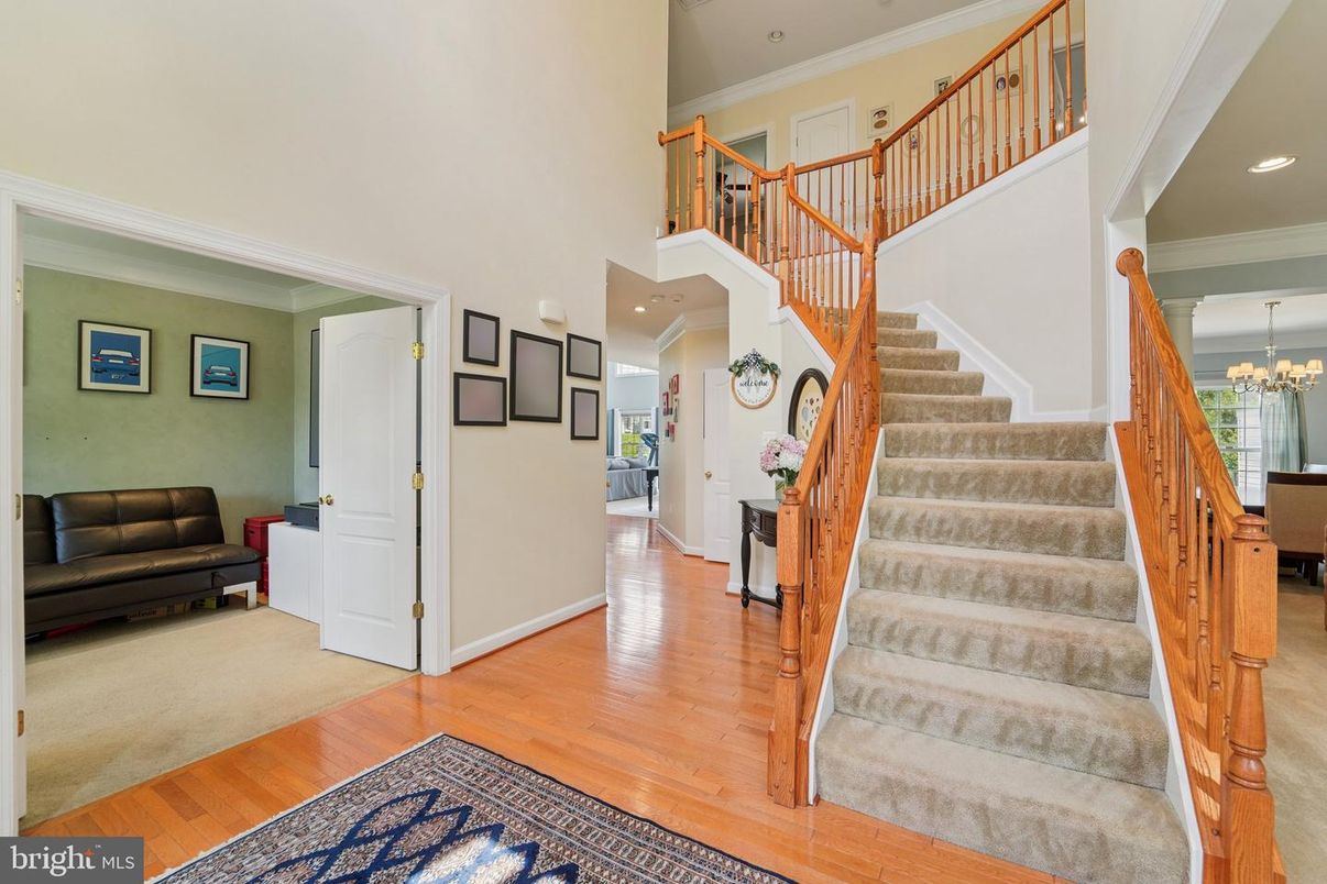 Chandelier, Interior, Recessed Lighting, Wood Texture Flooring