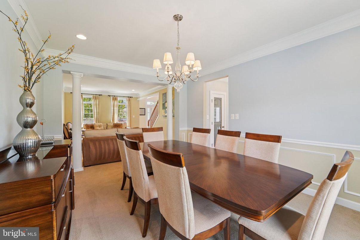 Chandelier, Dining room, Interior, Living room, Recessed Lighting
