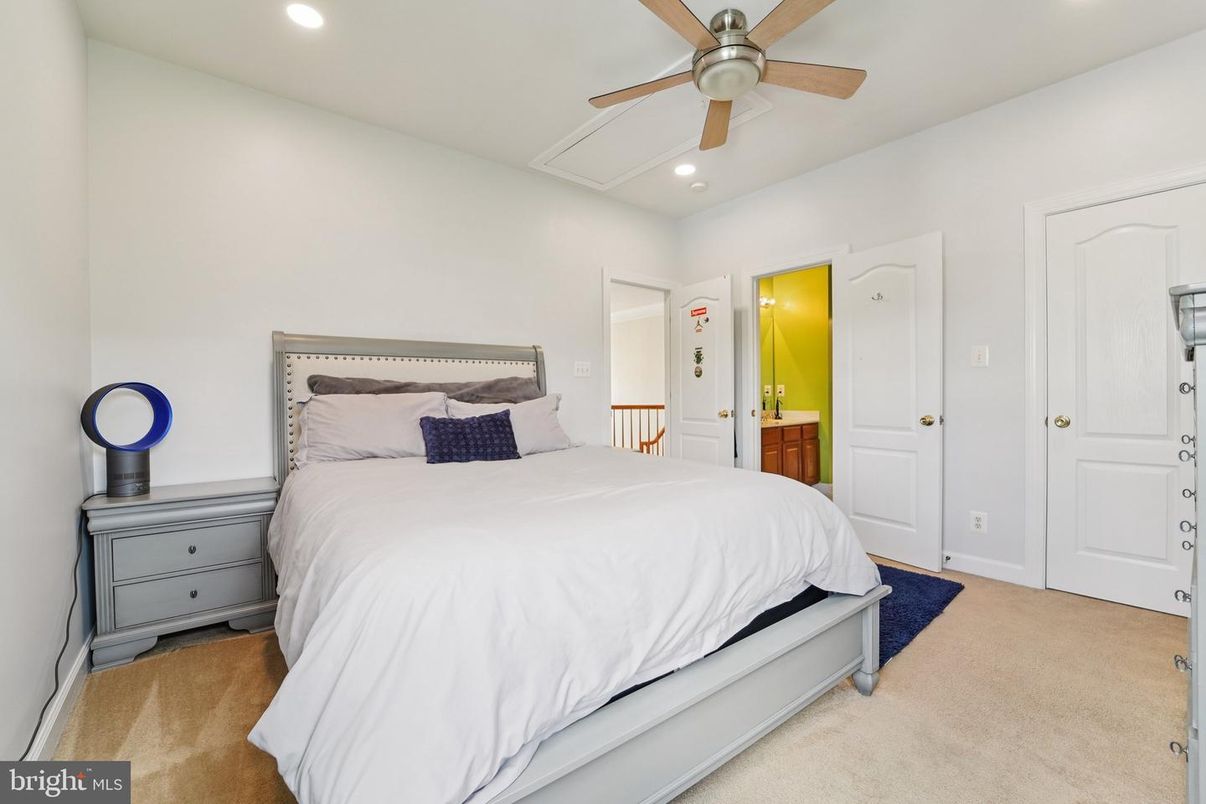 Bedroom, Interior, Recessed Lighting