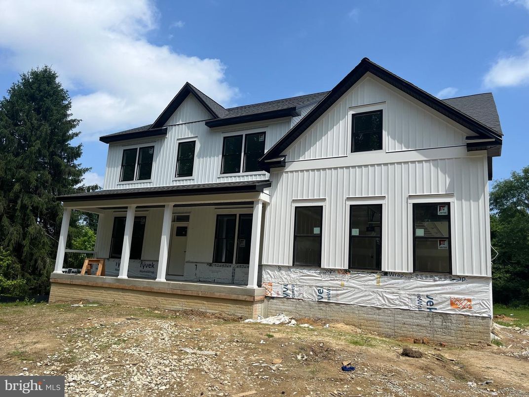 Exterior, Facade, Farmhouse